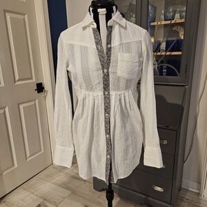 Vintage Free People Blouse Tunic - White Seersucker with CUTE floral trim - Sz 0
